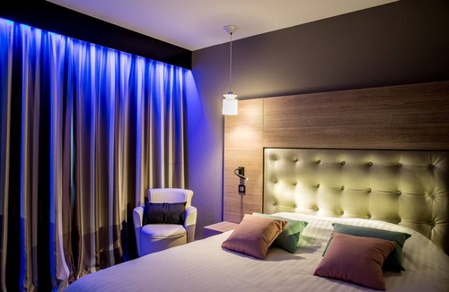 Fontenay-le-Comte Hotel | LOGIS HOTEL LE RABELAIS