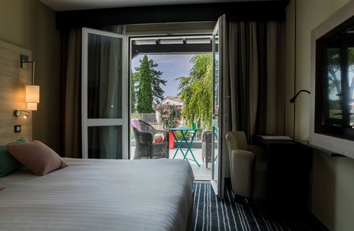 Fontenay-le-Comte Hotel | LOGIS HOTEL LE RABELAIS