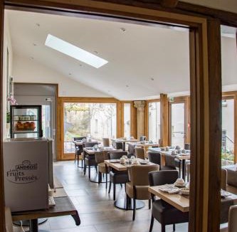 Ligny-le-Chatel Hotel | LOGIS HOTEL - Le Relais Saint Vincent