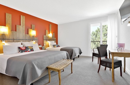 Douville Hotel | Logis Hotel Le Tropicana