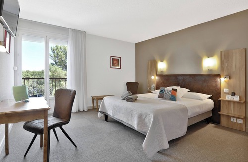 Douville Hotel | Logis Hotel Le Tropicana