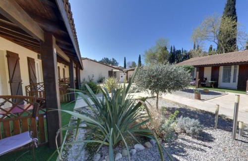 Gignac Hotel | Logis Hotel Le Vieux Moulin