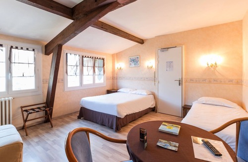 Argeles Gazost Hotel | Logis Hotel les Cimes