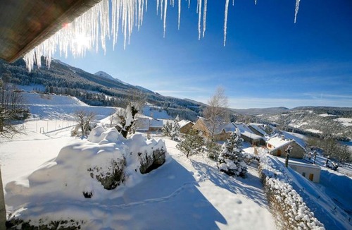Villard-de-Lans Hotel | Logis Hotel Les Playes