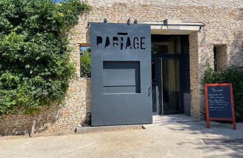 Costieres Hotel | Logis Hotel NIMOTEL