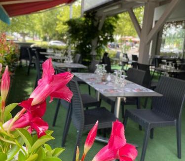 Brive-la-Gaillarde Hotel | Logis Hotel Noemys Brive - Restaurant Le Teinchurier