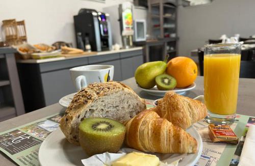 Brive-la-Gaillarde Hotel | Logis Hotel Noemys Brive - Restaurant Le Teinchurier