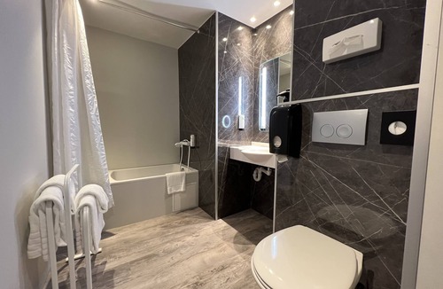Neuville-en-Ferrain Hotel | Logis Hotel Restaurant des Acacias Lille Tourcoing