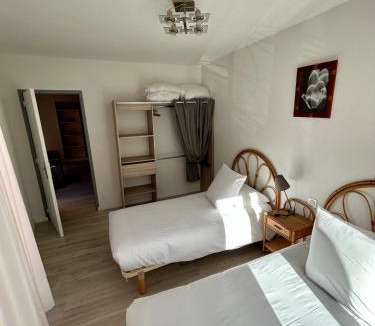 Arles-sur-Tech Hotel | Logis Hotel-restaurant Les Glycines