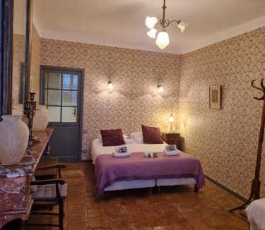 Caunes-Minervois Hotel | Logis Hotel - Restaurant La Marbrerie