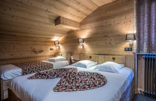 La Clusaz Hotel | Logis HOTEL Restaurant U'FREDY