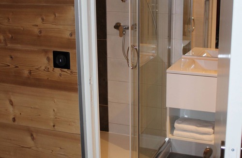 La Clusaz Hotel | Logis HOTEL Restaurant U'FREDY