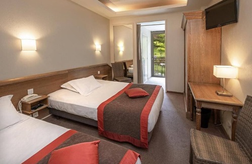 Meyrueis Hotel | Logis Hotel Restaurant Mont Aigoual
