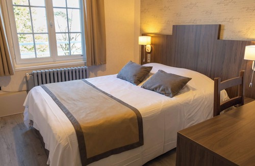 Wisques Hotel | Logis Hotel Restaurant La Sapiniere