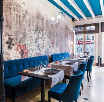 Blere Hotel | Logis Hotel Restaurant Le Cheval Blanc