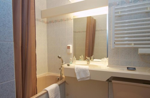 Nogent-le-Rotrou Hotel | Logis Hotel Sully