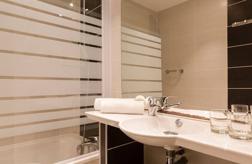 Saint-Nazaire Hotel | Logis Hotels, Hôtel Aquilon, Saint-Nazaire