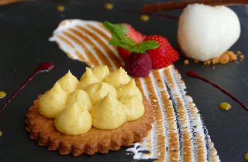 Champtoceaux Hotel | Logis Hotels Le Champalud Restaurant La Citadelle