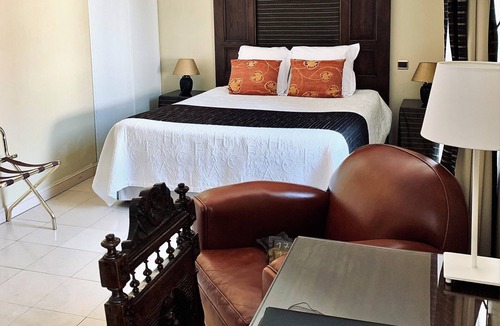 Sainte-Anne-d'Auray Hotel | LOGIS L'Auberge