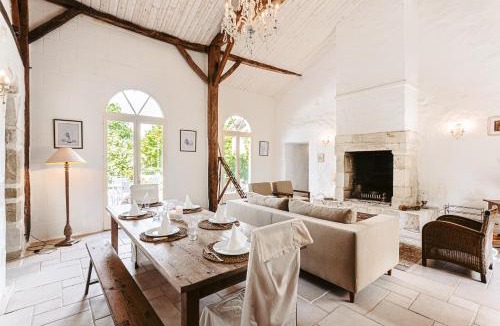 Saint-Laurent-de-la-Salle House | Logis La Tour - Gîte Orangerie