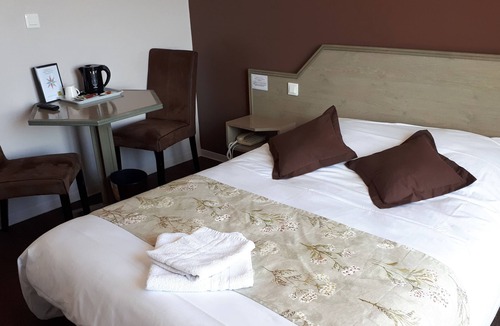 Volvic Hotel | Logis La Rose des Vents