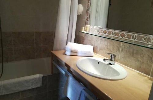Volvic Hotel | Logis La Rose des Vents