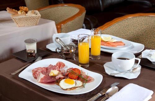 Gudmont Hotel | Logis La Source Bleue