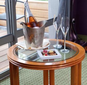 Gudmont Hotel | Logis La Source Bleue