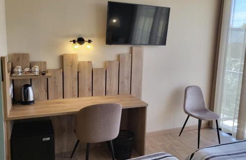 Chaource Hotel | Logis Le Cadusia