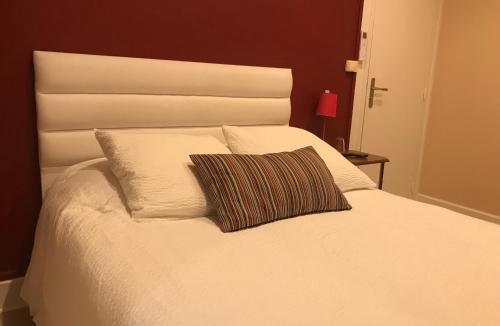 Saint-Just Hotel | Logis Le Cheval Blanc