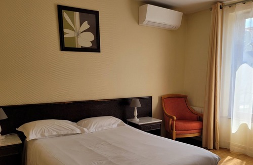 Sezanne Hotel | Logis Le Relais Champenois