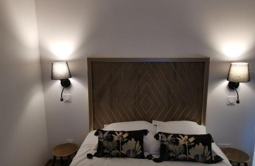 Saint-Loup-Lamaire Hotel | Logis Le Relais du Chapeau Rouge