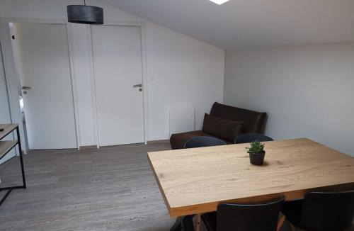 Saint-Loup-Lamaire Hotel | Logis Le Relais du Chapeau Rouge