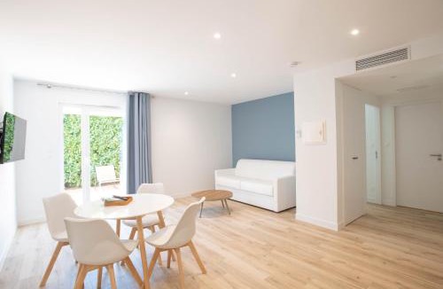 Pont-de-Vaux Apartment | LOGIS LES CEPAGES/RESTAURANT LE RAISIN