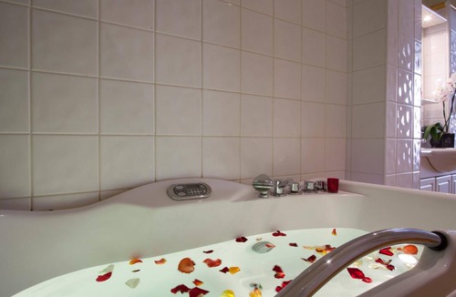 Thermal Hotel | LOGIS Midland