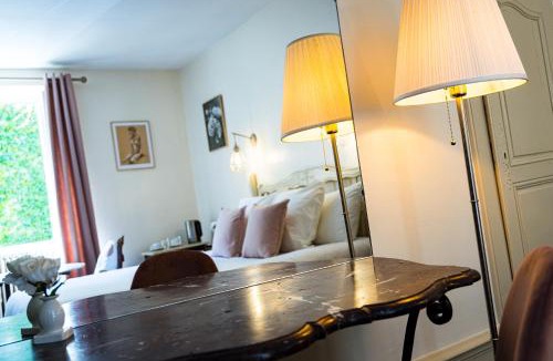 Saint-Seine-l'Abbaye Hotel | Logis Relais de la Source