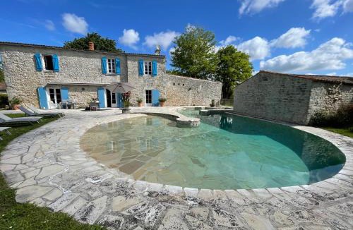 Dompierre-sur-Mer Bed & Breakfast | Logis Saint Léonard