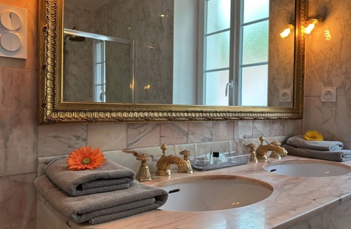 Aubin Bed & Breakfast | Logis Vélès