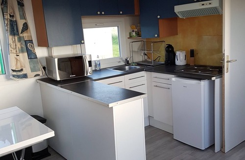 Dieppe House | LOGT 5 PEOPLE SEA VIEW. PONY AND TRAMPOLINE. LOCATED ALONG A GR. NATURE