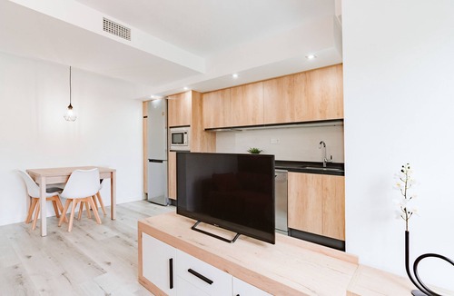 La Magdalena Apartment | LOIRA ALVIRA LASIERRA: Comfort, light, and views