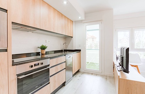 La Magdalena Apartment | LOIRA ALVIRA LASIERRA: Comfort, light, and views