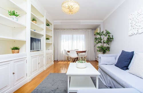 Zaragoza Centro Apartment | LOIRA CÁNOVAS: Warmth and Spacious near the Uni