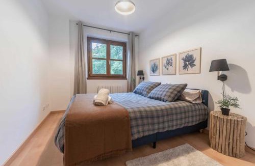 Benasque Apartment | LOIRA CASA SANCHINES: Cálido dúplex en Benasque
