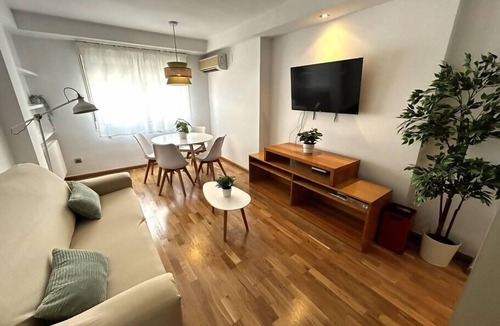 Delicias Apartment | LOIRA NAVARRA 17: Light and Comfort with Views