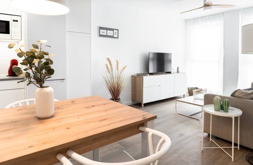 La Paz Apartment | LOIRA PENSAMIENTO 2: Modern with Terrace and View