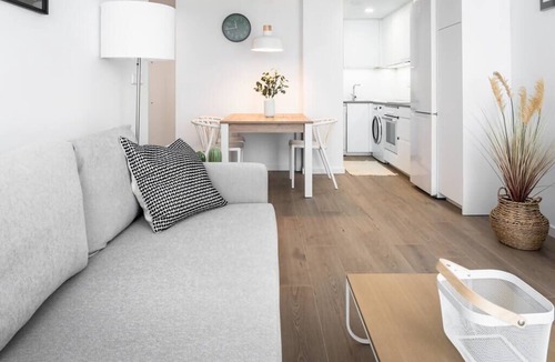La Paz Apartment | LOIRA PENSAMIENTO 2: Modern with Terrace and View