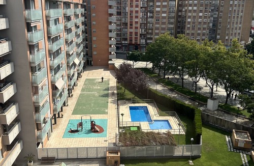 Zaragoza Apartment | LOIRA PLAZA MOZART: Modern Shelter with Terrace