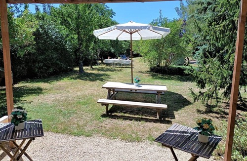Saint-Jean-de-Sauves Cottage | Loire Countryside Escape near Castles