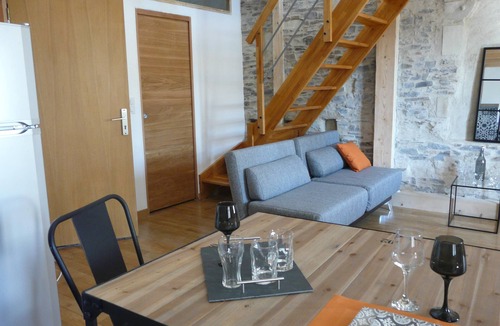 Ancenis Apartment | Loire Escale Duplex side castle