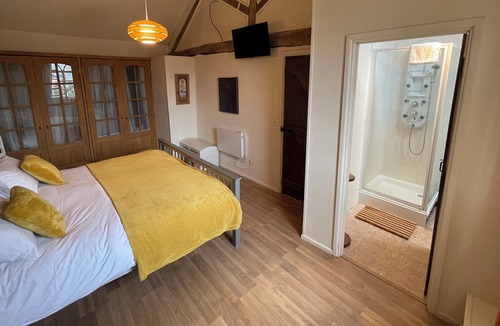 Sainte-Marie-du-Bois House | Loire Lodge - Rustic Barn Conversion